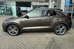 Volkswagen T-Roc 1.5 TSI 150 pk Sport | Trekhaak | Achteruitrijcamera | Cruise control adaptief | Voorstoelen verwarmd |