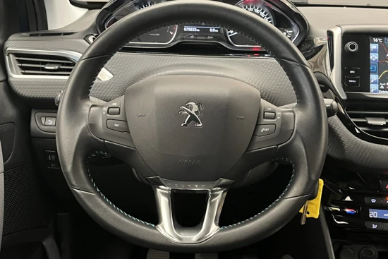 Peugeot 2008 1.2 110PK Urban Cross | Navigatie | Clima | Parkeersensoren | 16" Lichtmetaal | Cruise Control | Bluetooth | Apple/Android Carpl