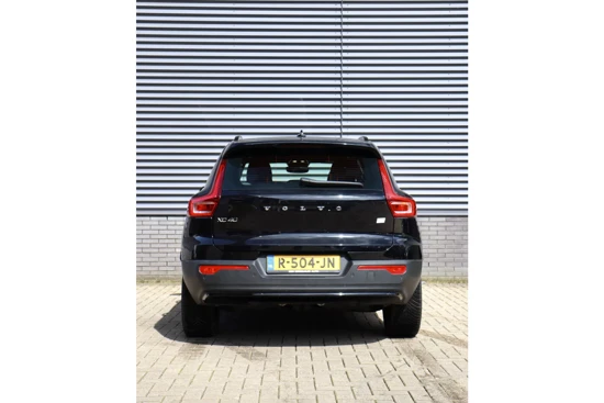 Volvo XC40 RECHARGE SINGLE PLUS Plus 70 kWh | Pilot Assist | Camera | Keyless | Stuur/stoelverwarming