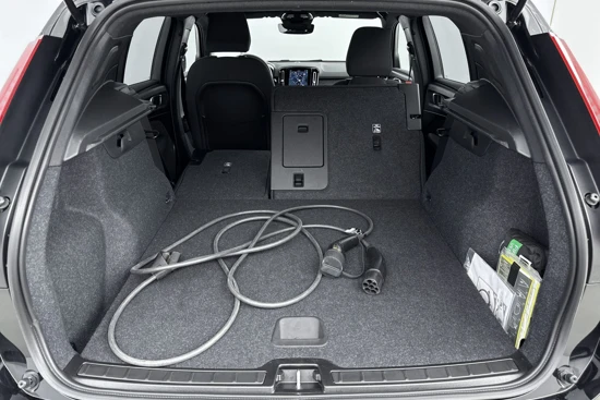 Volvo XC40 RECHARGE SINGLE MOTOR | Warmtepomp | Stoelverwarming | Getint Glas |