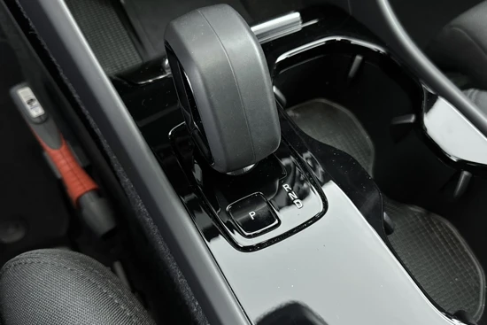 Volvo XC40 Recharge Core | Warmtepomp | Stoelverwarming | Getint Glas |