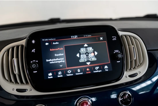 Fiat 500 1.0 Hybrid Dolcevita | Apple Carplay & Android Auto | Panoramadak | Cruise Controle | Airco | Lichtmetalen velgen |