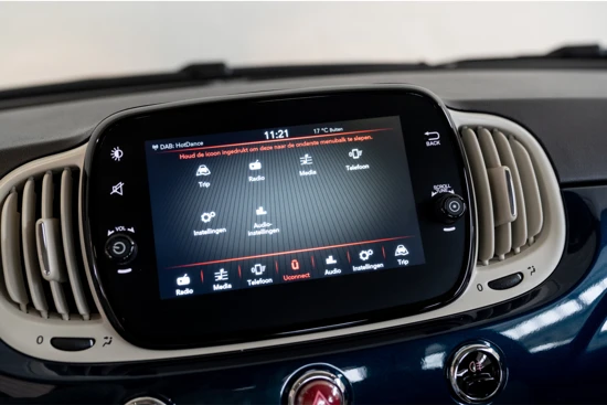 Fiat 500 1.0 Hybrid Dolcevita | Apple Carplay & Android Auto | Panoramadak | Cruise Controle | Airco | Lichtmetalen velgen |