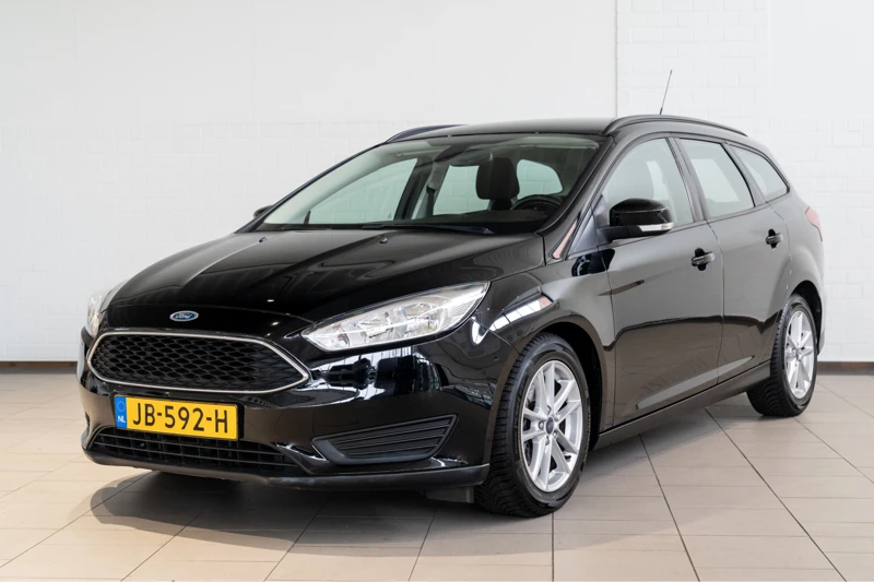 Ford Focus Wagon 1.0 Trend | Navigatie | Cruise Controle | Parkeersensoren | BlueTooth | Lichtmetalen velgen |