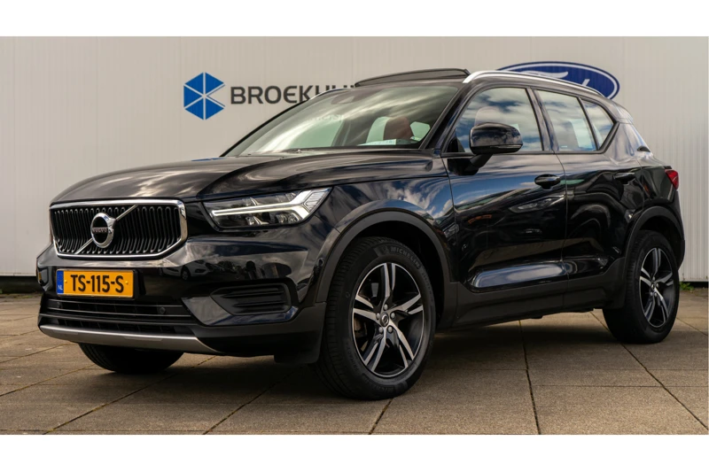 Volvo XC40 2.0 T4 Momentum