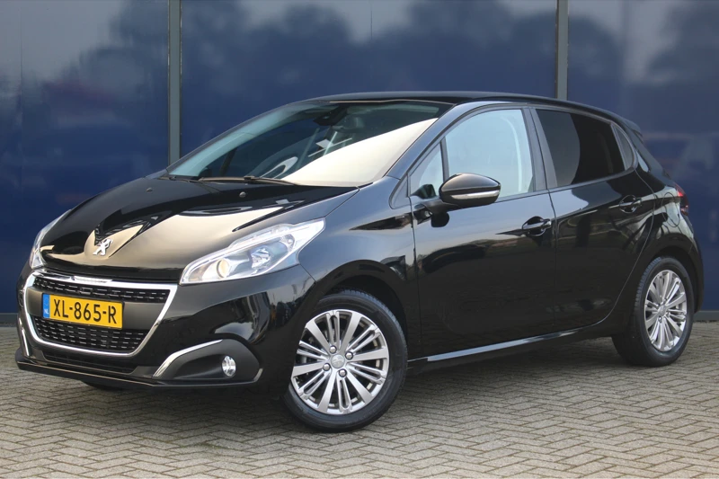 Peugeot 208 1.2 82PK Signature | Cruise | Carplay | Airco | Navi | PDC | Trekhaak