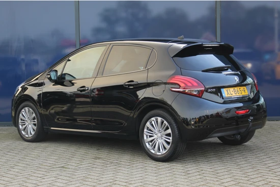 Peugeot 208 1.2 82PK Signature | Cruise | Carplay | Airco | Navi | PDC | Trekhaak