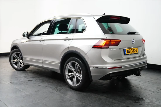 Volkswagen Tiguan 1.4 150 pk TSI ACT Connected Series R | R-Line Exterieur | Trekhaak | Navigatie | Parkeersenoren V & A |