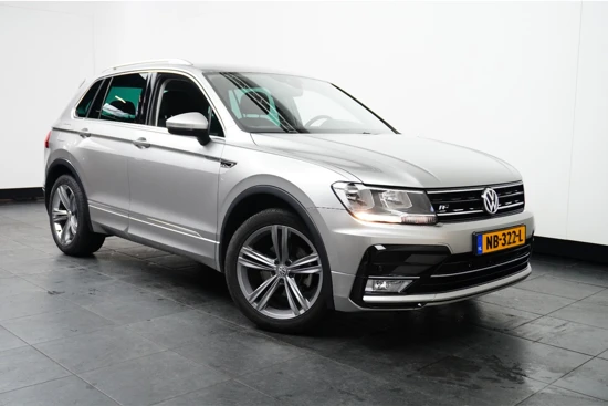 Volkswagen Tiguan 1.4 150 pk TSI ACT Connected Series R | R-Line Exterieur | Trekhaak | Navigatie | Parkeersenoren V & A |