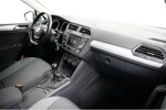 Volkswagen Tiguan 1.4 150 pk TSI ACT Connected Series R | R-Line Exterieur | Trekhaak | Navigatie | Parkeersenoren V & A |