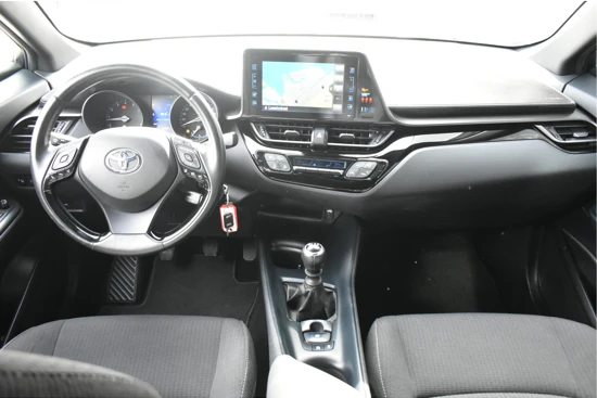 Toyota C-HR 1.2 Active | Navigatie | Adaptive Cruise | Trekhaak | Achteruitrijcamera | Climate Control |