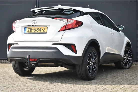 Toyota C-HR 1.2 Active | Navigatie | Adaptive Cruise | Trekhaak | Achteruitrijcamera | Climate Control |