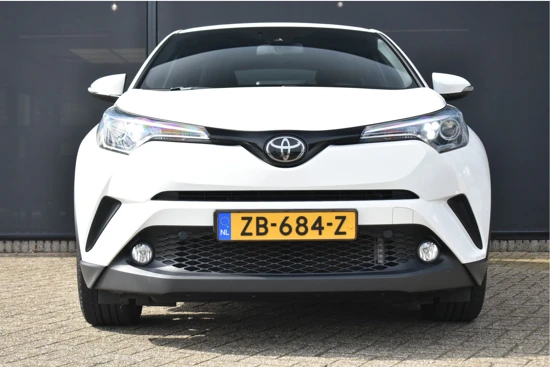 Toyota C-HR 1.2 Active | Navigatie | Adaptive Cruise | Trekhaak | Achteruitrijcamera | Climate Control |