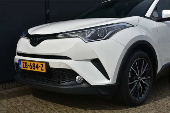 Toyota C-HR 1.2 Active | Navigatie | Adaptive Cruise | Trekhaak | Achteruitrijcamera | Climate Control |