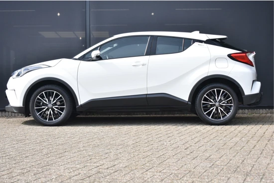 Toyota C-HR 1.2 Active | Navigatie | Adaptive Cruise | Trekhaak | Achteruitrijcamera | Climate Control |