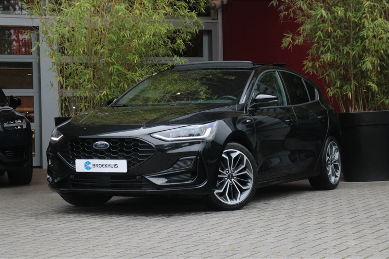 Ford Focus 1.0 EcoBoost Hybrid 155pk ST-Line X | Achteruitrijcamera | Schuifdak | Cruise Control | CarPlay/Android Auto | Stuur- en stoelve