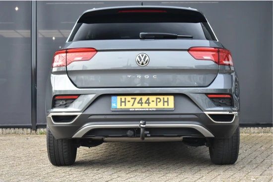 Volkswagen T-Roc 1.5 TSI Style Business 150pk | Navigatie | Trekhaak | AllSeason | Elektr. Achterklep | Adaptive Cruise | Climate Control | Deale