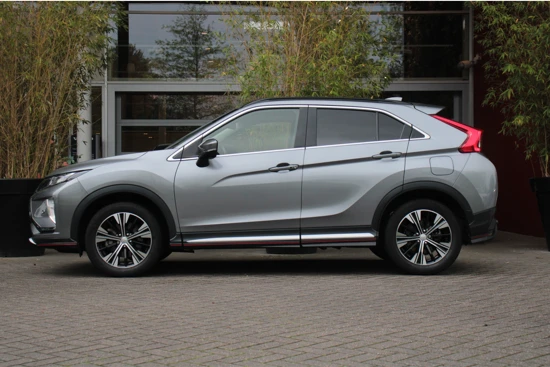 Mitsubishi Eclipse Cross 1.5 DI-T Intense S Leer | Trekhaak | Head-up display | Cruise Control | Stoelverwarming | Achteruitrijcamera | Carbon Stylingpac