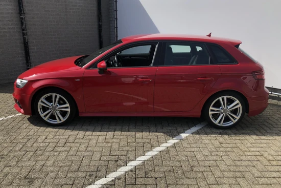 Audi A3 Sportback 1.0 TFSI Automaat S-Line Edition