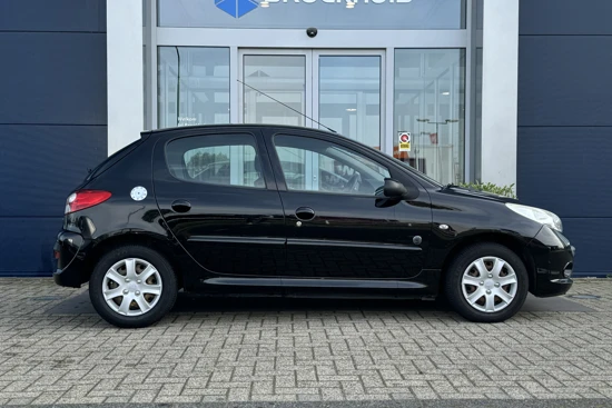 Peugeot 206+ 5-deurs 206+ 5-deurs Urban Move 1.4 75pk | Cruise Control | Airco | Elektr. ramen voor