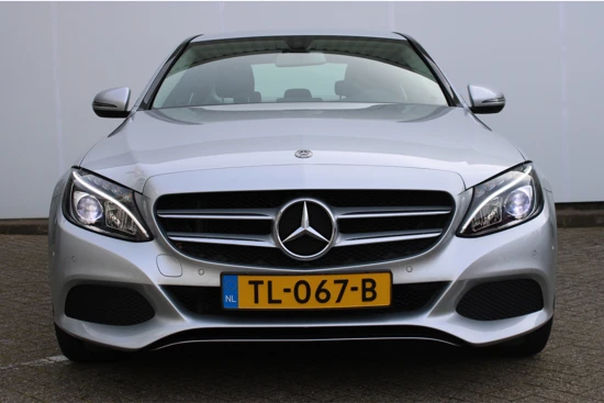 Mercedes-Benz C-Klasse 180 Business Solution 157PK Automaat | Navigatie | Led Koplampen | 17'' LMV | Cruise Control