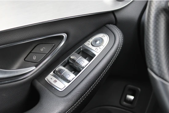 Mercedes-Benz C-Klasse 180 Business Solution 157PK Automaat | Navigatie | Led Koplampen | 17'' LMV | Cruise Control