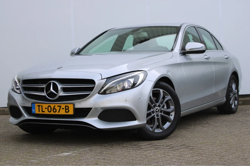 Mercedes-Benz C-Klasse 180 Business Solution 157PK Automaat | NL auto | Navigatie | Led Koplampen | 17'' LMV | Cruise Control