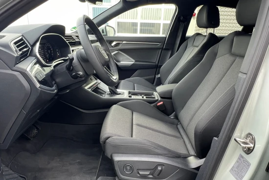 Audi Q3 Sportback Sportback 45 TFSI e 245 pk S-Tronic Advanced edition | Navigatie | Sportstoelen | Elek. verstelbare voorstoelen | Geheugenfuncti