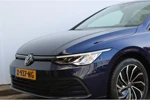 Volkswagen Golf Variant 1.0 TSI 110PK Life Business | 17'' LMV | Camera | ACC | Velours Bekleding | App-Connect | Stoelverwarming