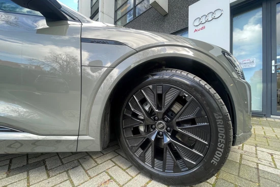 Audi Q8 Sportback e-tron 55 quattro 408 1AT S edition Competition