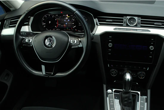 Volkswagen Passat Variant 1.4 TSI DSG Highline | Virtual Cockpit | Adaptive | Alcantara | Navi | Camera | Massage