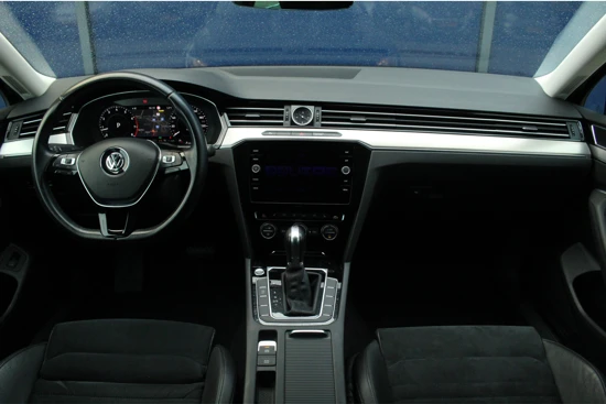 Volkswagen Passat Variant 1.4 TSI DSG Highline | Virtual Cockpit | Adaptive | Alcantara | Navi | Camera | Massage