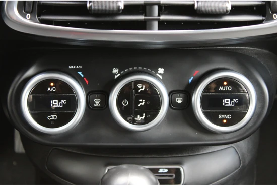Fiat 500X 1.4 Turbo 140PK Automaat MultiAir Lounge | Camera | Cruise Control | Navigatie | 18'''LMV | Half Lederen Bekleding | PDC a