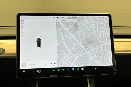 Tesla Model 3 Standard RWD Plus 60 kWh | Panoramadak | Camera | Autopilot | Clima | Cruise | Carplay | Lichtmetaal |