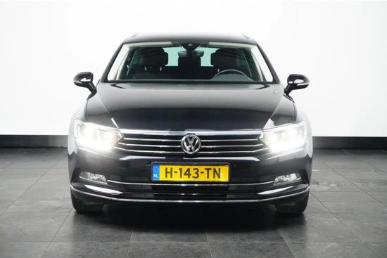 Volkswagen Passat Variant 1.5 TSI DSG Highline | Adaptive | Virtual Cockpit | Alcantara | Trekhaak | Navi