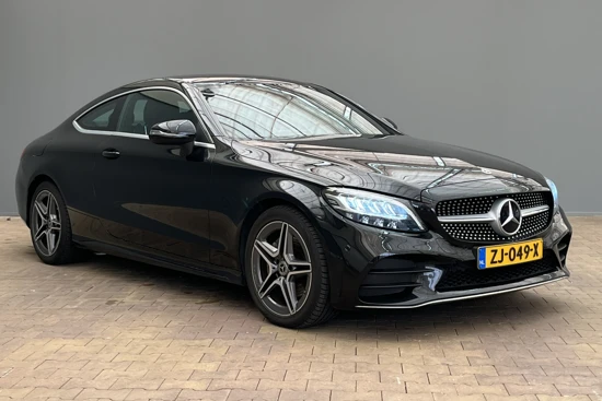 Mercedes-Benz C-Klasse Coupé 200 Advantage Pack | AMG | Camera | Leder/Stof | Clima | 18'' Lichtmetaal | Navigatie |