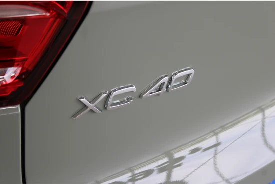 Volvo XC40 Extended Range 252PK Ultimate 82kWh | Panoramadak | Nubuck | Memory | Getint Glas | HK Audio