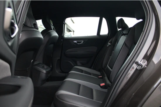 Volvo V60 B4 198pk Plus Dark | Leder | Harman Kardon | Lighting-pack | Panodak |Elek. Stoelen | 360° Camera | Elek. Achterklep