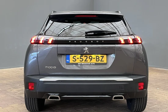 Peugeot 2008 Allure Pack 1.2 130PK | Automaat | Camera | Navigatie | Carplay | 17'' Lichtmetaal | Clima | Cruise | getint glas |