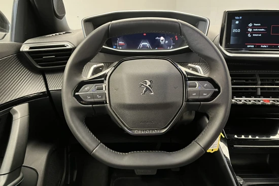 Peugeot 2008 Allure Pack 1.2 130PK | Automaat | Camera | Navigatie | Carplay | 17'' Lichtmetaal | Clima | Cruise | getint glas |