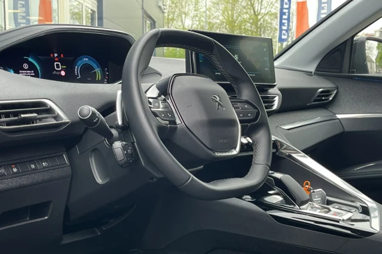 Peugeot 3008 Allure Pack Business HYbrid 225PK | Camera | Navigatie | Stoelverwarming | Elek. Achterklep | Parkeersensoren |