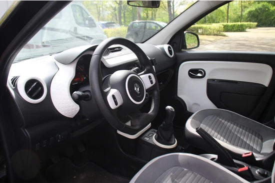 Renault Twingo 1.0 SCE EXPRESSION | DEALER OH! | AIRCO | CRUISE | BLUETOOTH | LM. VELGEN | PRACHTIGE STAAT!