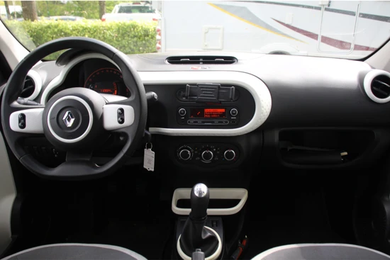 Renault Twingo 1.0 SCE EXPRESSION | DEALER OH! | AIRCO | CRUISE | BLUETOOTH | LM. VELGEN | PRACHTIGE STAAT!