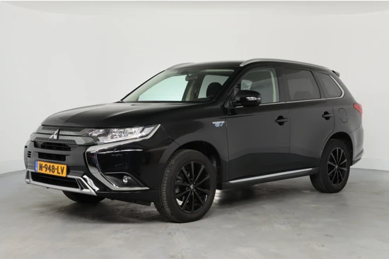 Mitsubishi Outlander 2.4 PHEV Pure | Camera | Cruise | Clima | Stoelverwarming | 18'' Lichtmetalen Velgen | Keyless | DAB