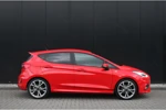 Ford Fiesta 1.0 100pk ST-Line | 100% DEALER ONDERHOUDEN! | VOORRUITVERWARMING | DESIGN PACK | SPOILER | 18 INCH | DAB RADIO