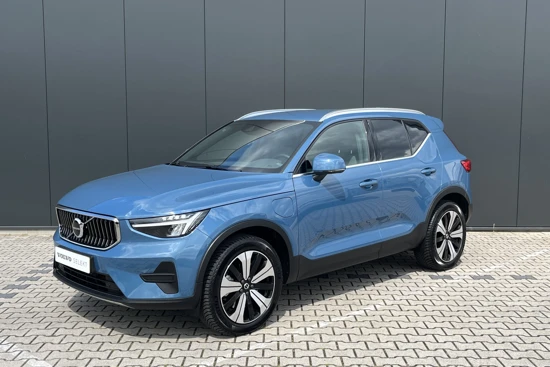 Volvo XC40 T4 Recharge Bright | Camera | Stoelverwarming | 19 Inch | Privacy Glass | CarPlay Android Auto