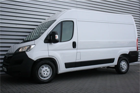 Opel Movano-e 37KWH L2H2 3.5T EDITION / NAVI / AIRCO / LED / PDC / CAMERA / BLUETOOTH / CRUISECONTROL / DIRECT LEVERBAAR / €19.000,- VOORDEEL