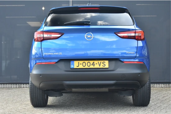 Opel Grandland X 1.2 Turbo Edition+ 130pk | Nieuwe Riem! | AGR-Comfortstoelen | Stuur/Stoelverwarming | AllSeason | Navigatie by App | Parkeersen