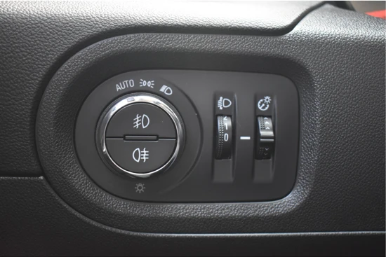 Opel Grandland X 1.2 Turbo Edition+ 130pk | Nieuwe Riem! | AGR-Comfortstoelen | Stuur/Stoelverwarming | AllSeason | Navigatie by App | Parkeersen