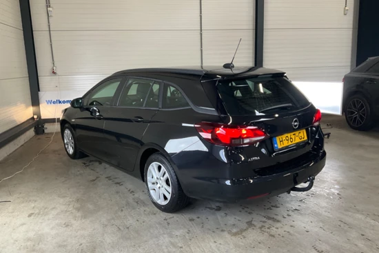 Opel Astra Sports Tourer 1.2 Business Edition+ | Afn. Trekhaak | Navigatie | AGR Stoelen | Allseason Banden | Achteruitrijcamera | Parkeers